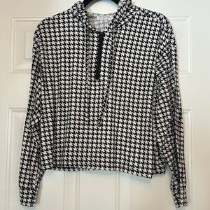 Full Circle Trends Jr LG Black White Houndstooth Crop Top Quarter Zip w/Hood